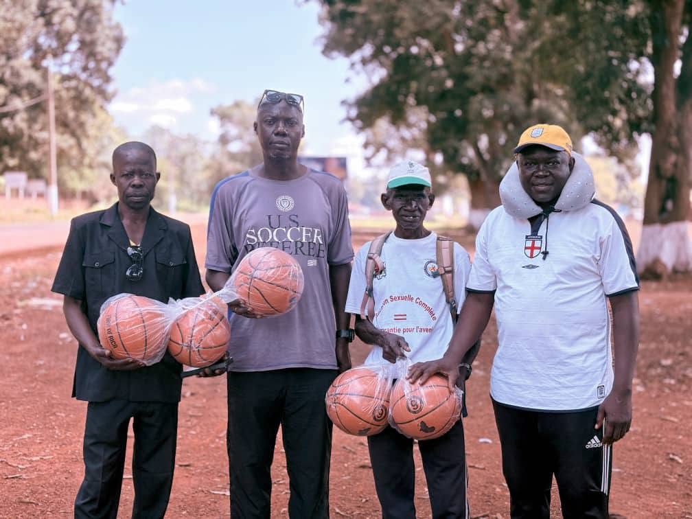 Remises des ballons offets par la FIBA à la ligue de la Kemo (Sibut) et la ligue de la Nana-Gribizi (Kaga Bandoro).